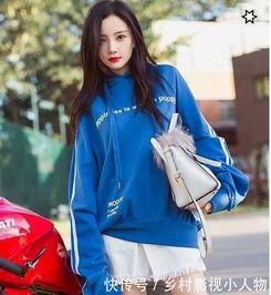 男朋友女装吃瓜群众,吃瓜群众围观“女装大佬”日常